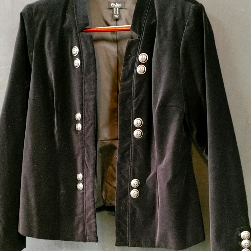 Du Jour Black Velvet Jacket Buttons for show